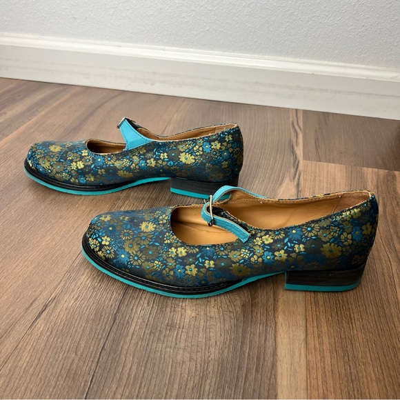 John Fluevog Biblio Barnett Blue & Green Floral Flat Mary Janes Size 9 - Picture 6 of 12